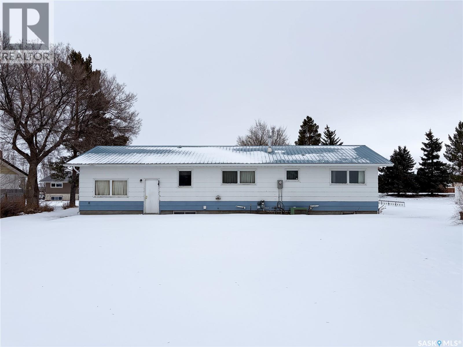 120 6th Street E, Ponteix, Saskatchewan  S0N 1Z0 - Photo 41 - SK025844