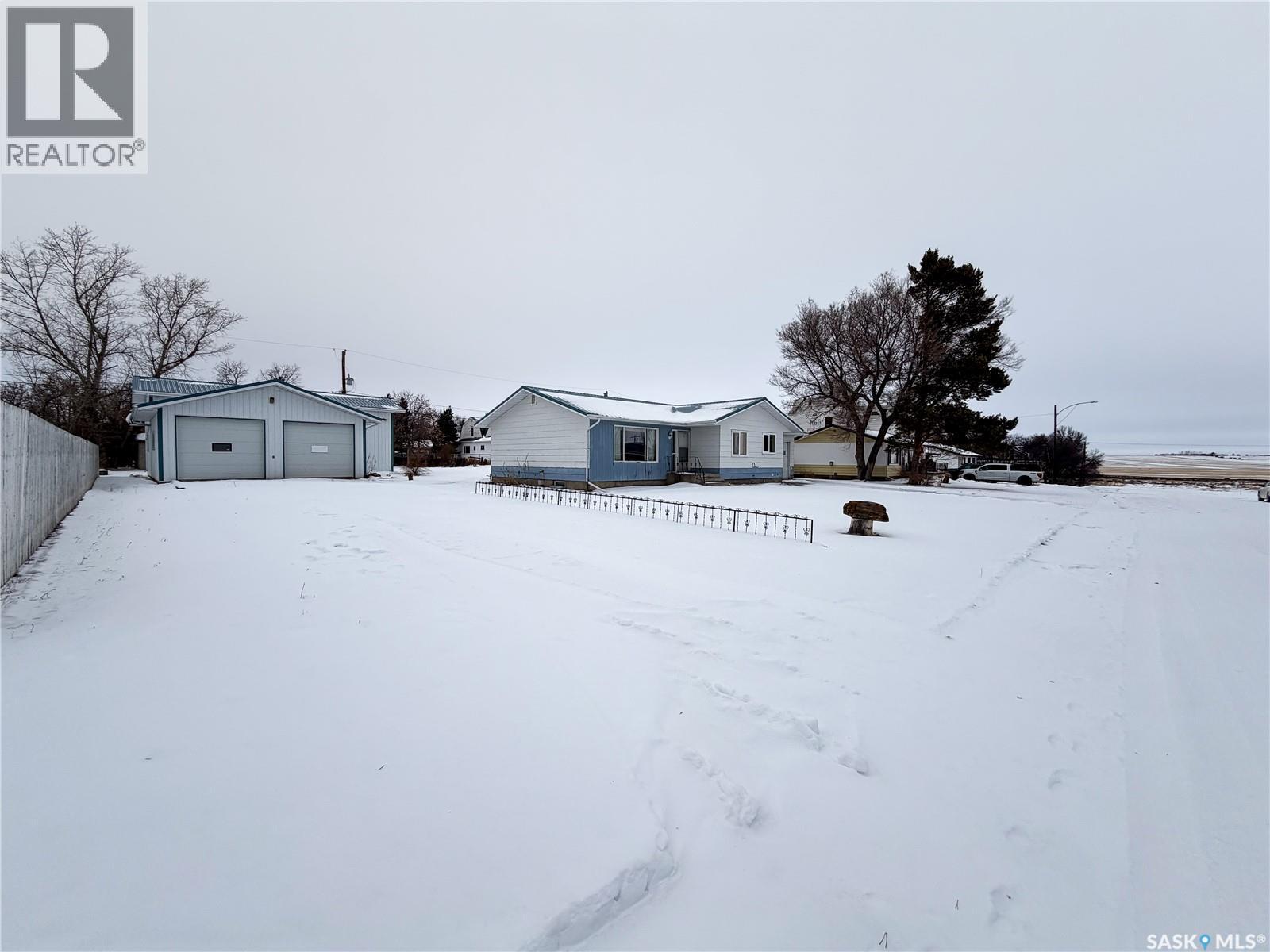 120 6th Street E, Ponteix, Saskatchewan  S0N 1Z0 - Photo 43 - SK025844