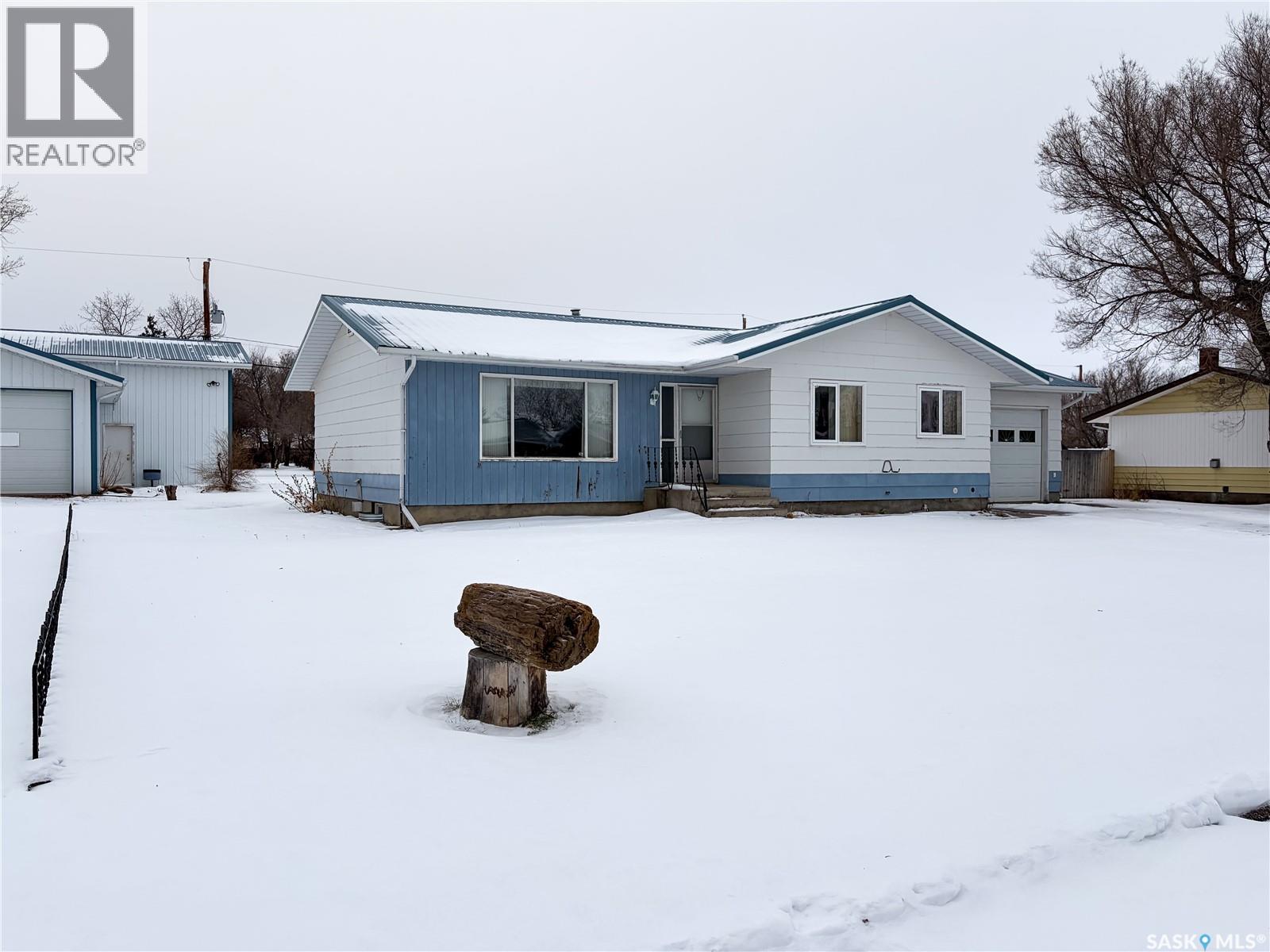 120 6th Street E, Ponteix, Saskatchewan  S0N 1Z0 - Photo 45 - SK025844