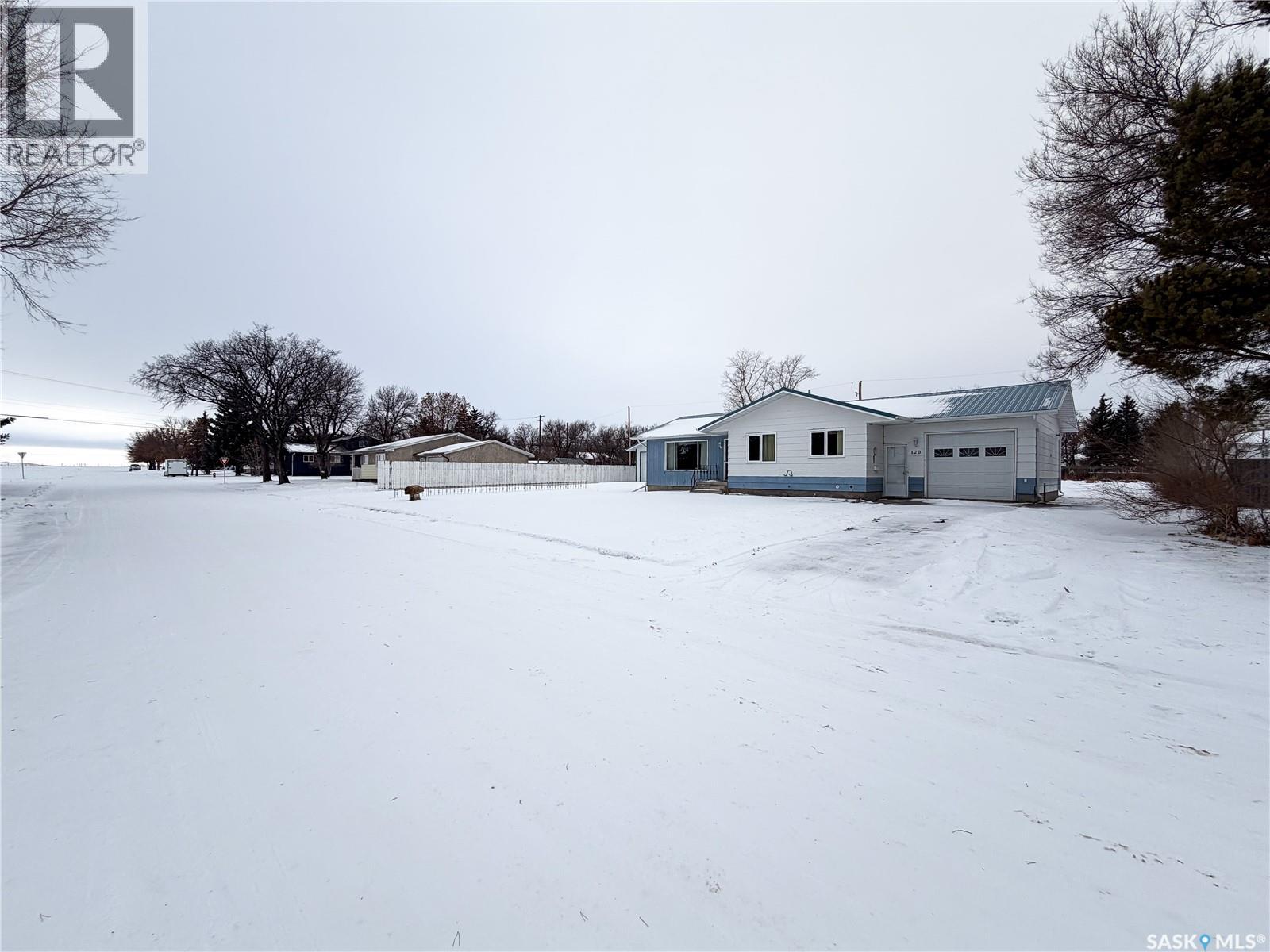 120 6th Street E, Ponteix, Saskatchewan  S0N 1Z0 - Photo 46 - SK025844
