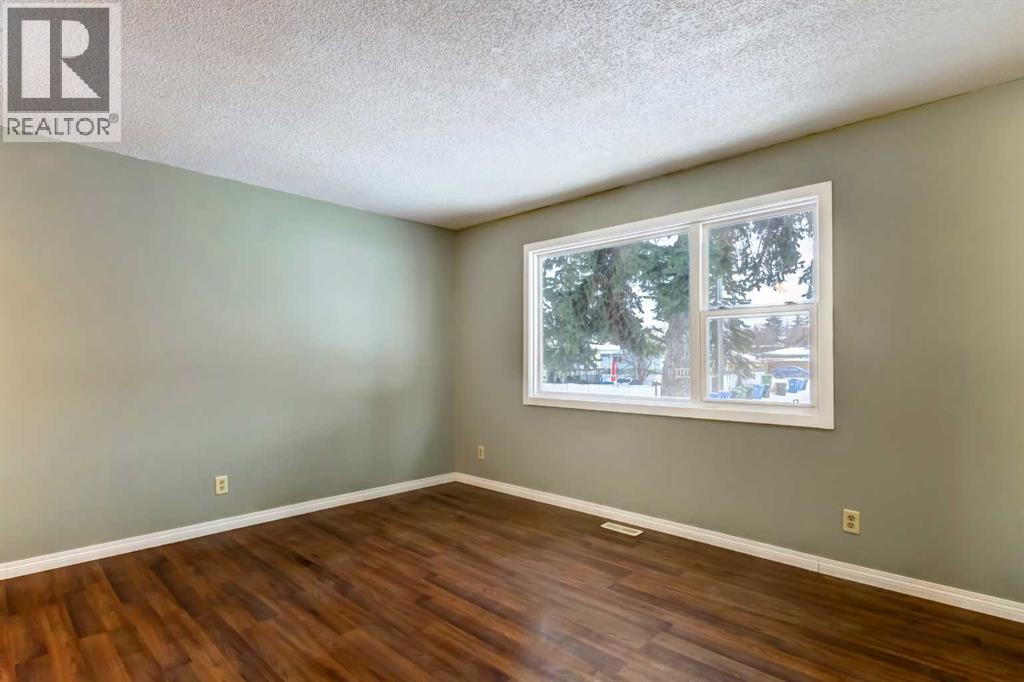 708 Sacramento Place Sw, Calgary, Alberta  T2W 0R5 - Photo 4 - A2273503