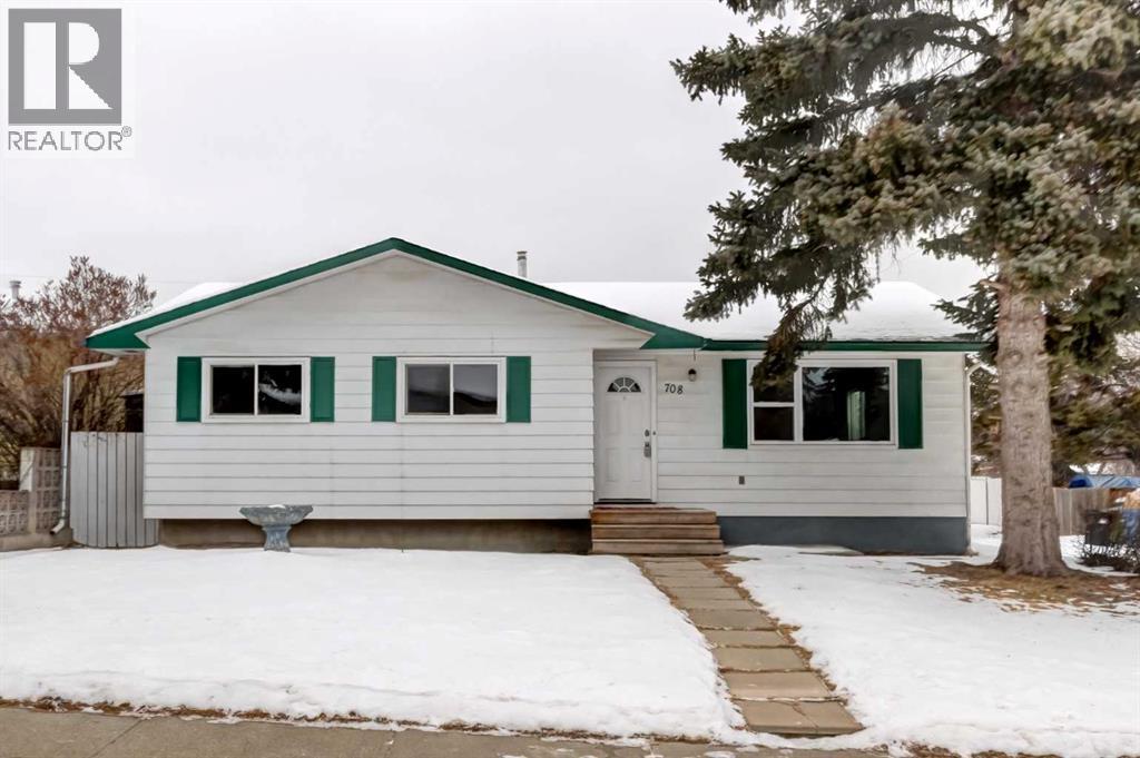 708 Sacramento Place Sw, Calgary, Alberta  T2W 0R5 - Photo 2 - A2273503