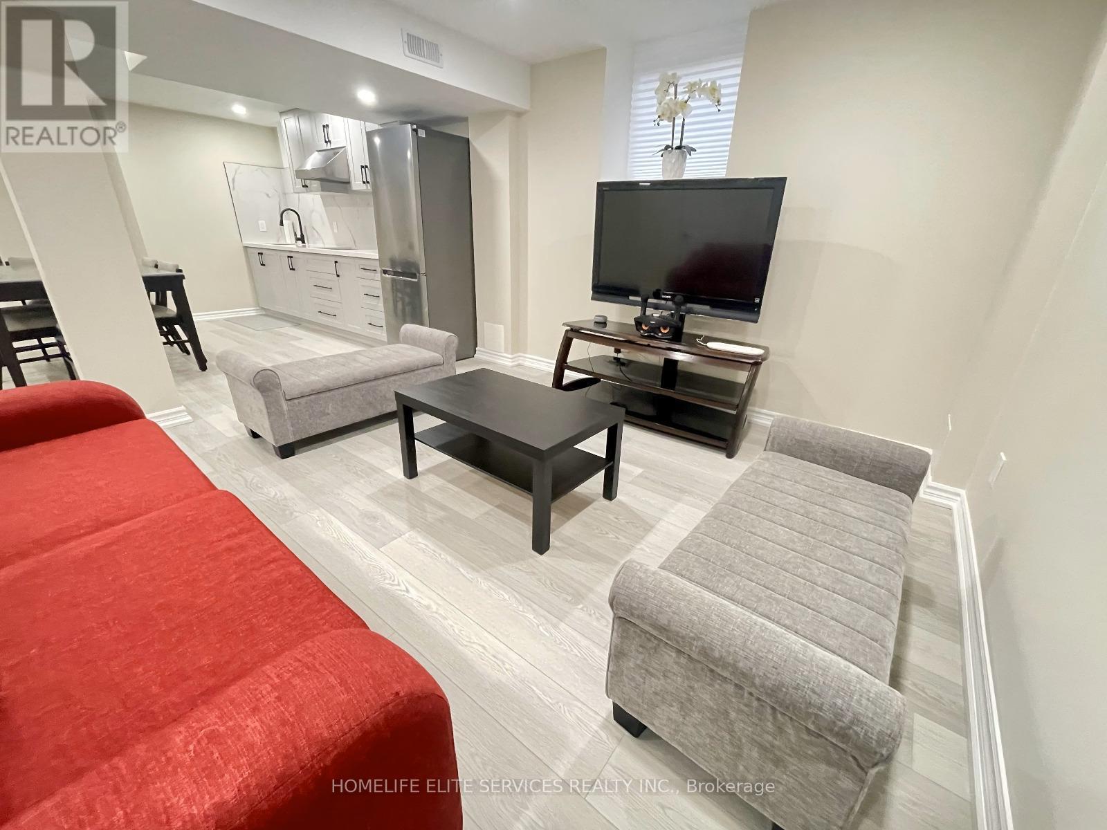 40 Stannardville Drive, Ajax, Ontario  L1T 0N9 - Photo 7 - E12595366