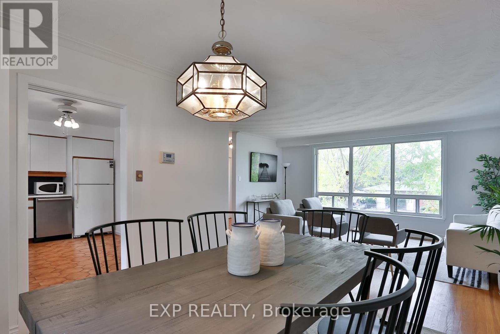 165 Carlson Drive, Newmarket, Ontario  L3Y 3H2 - Photo 19 - N12646030