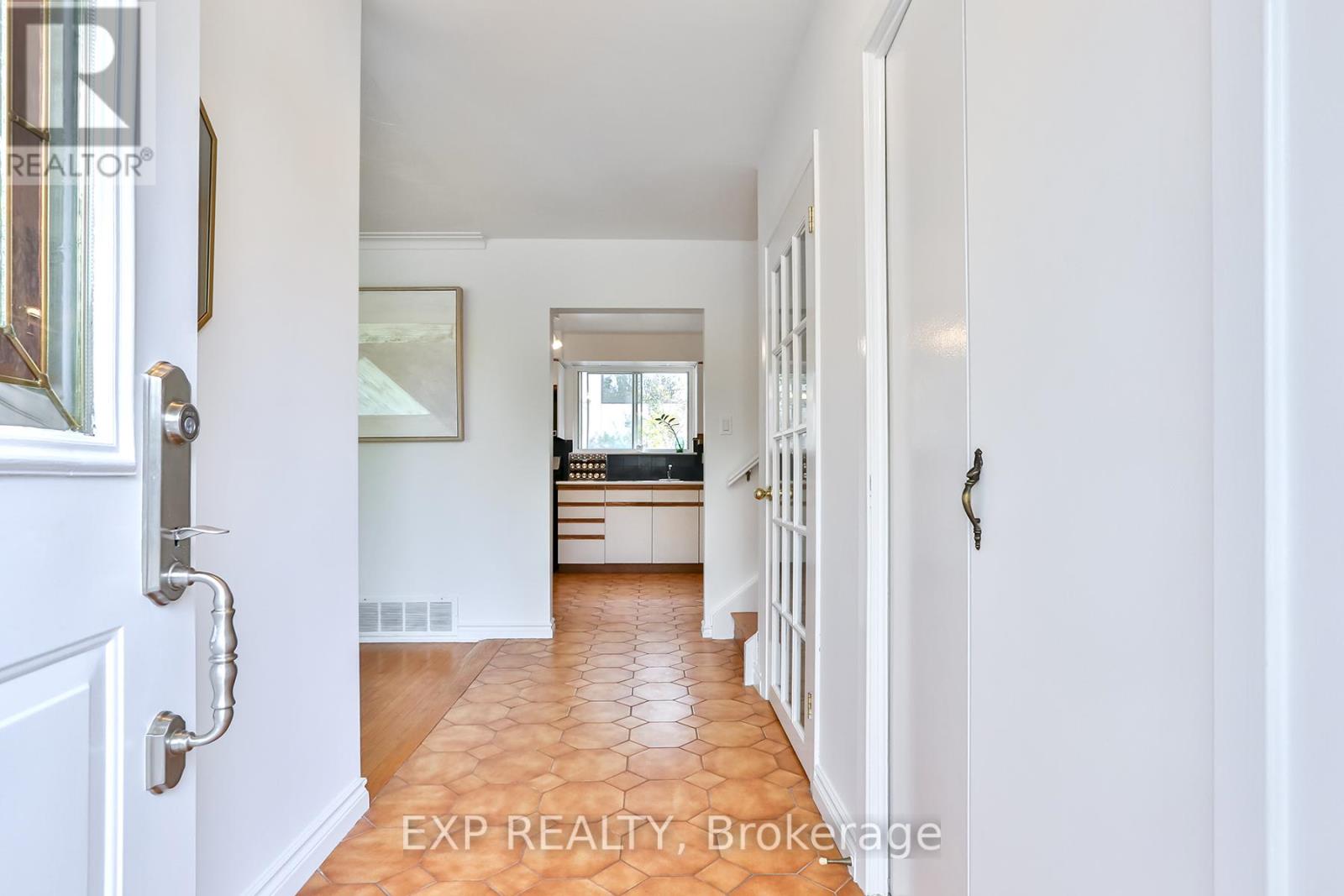 165 Carlson Drive, Newmarket, Ontario  L3Y 3H2 - Photo 14 - N12646030