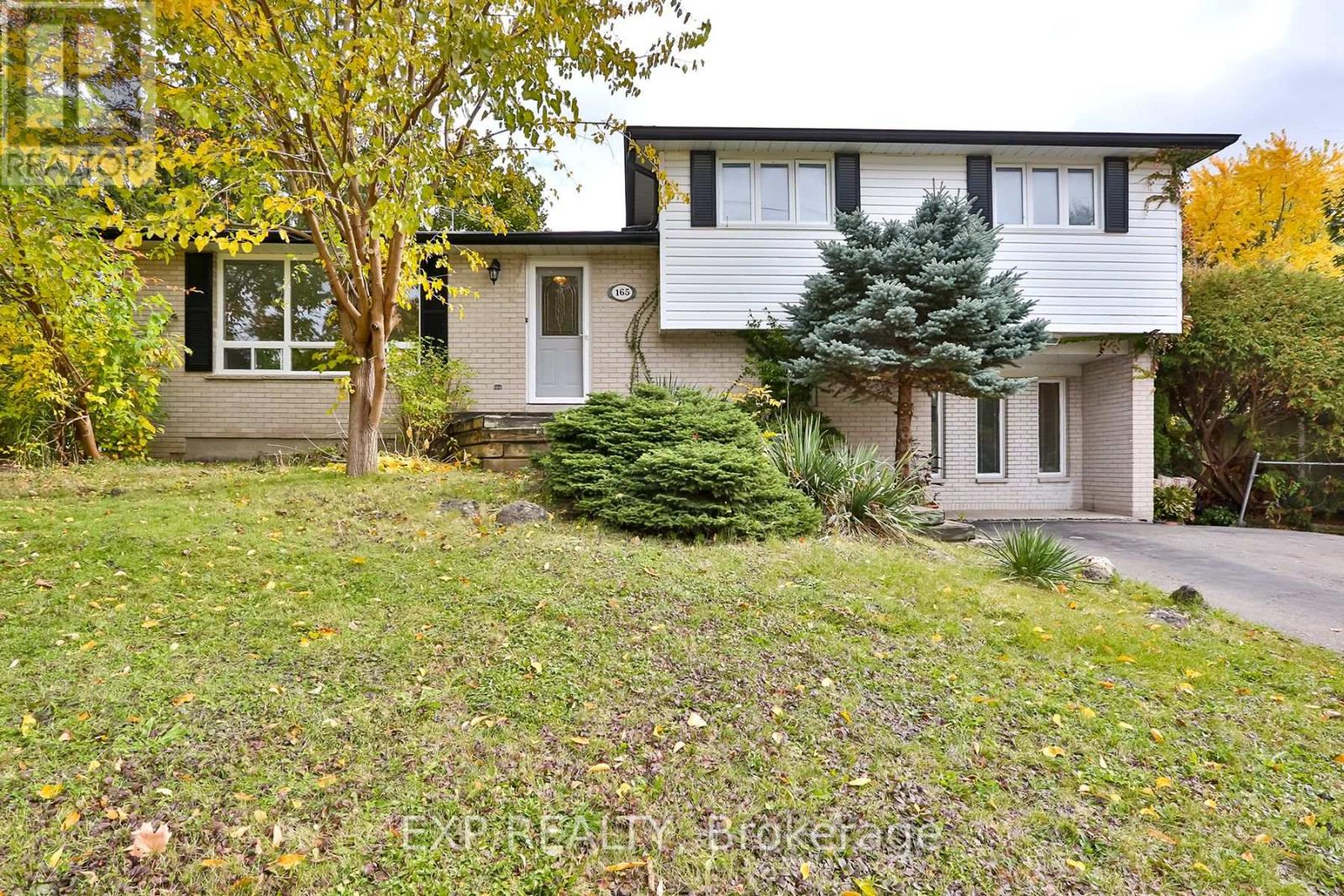 165 Carlson Drive, Newmarket, Ontario  L3Y 3H2 - Photo 2 - N12646030