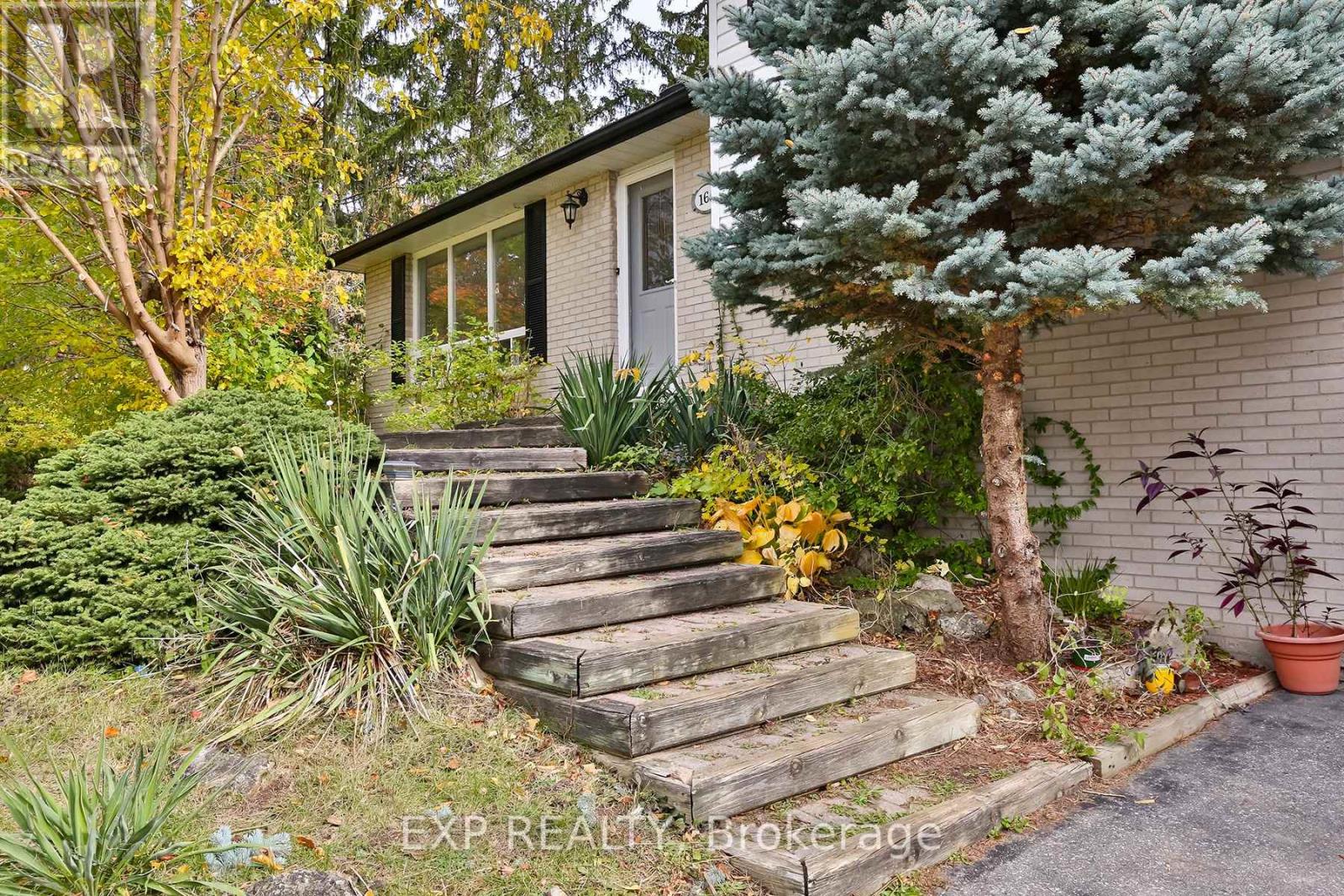 165 Carlson Drive, Newmarket, Ontario  L3Y 3H2 - Photo 12 - N12646030