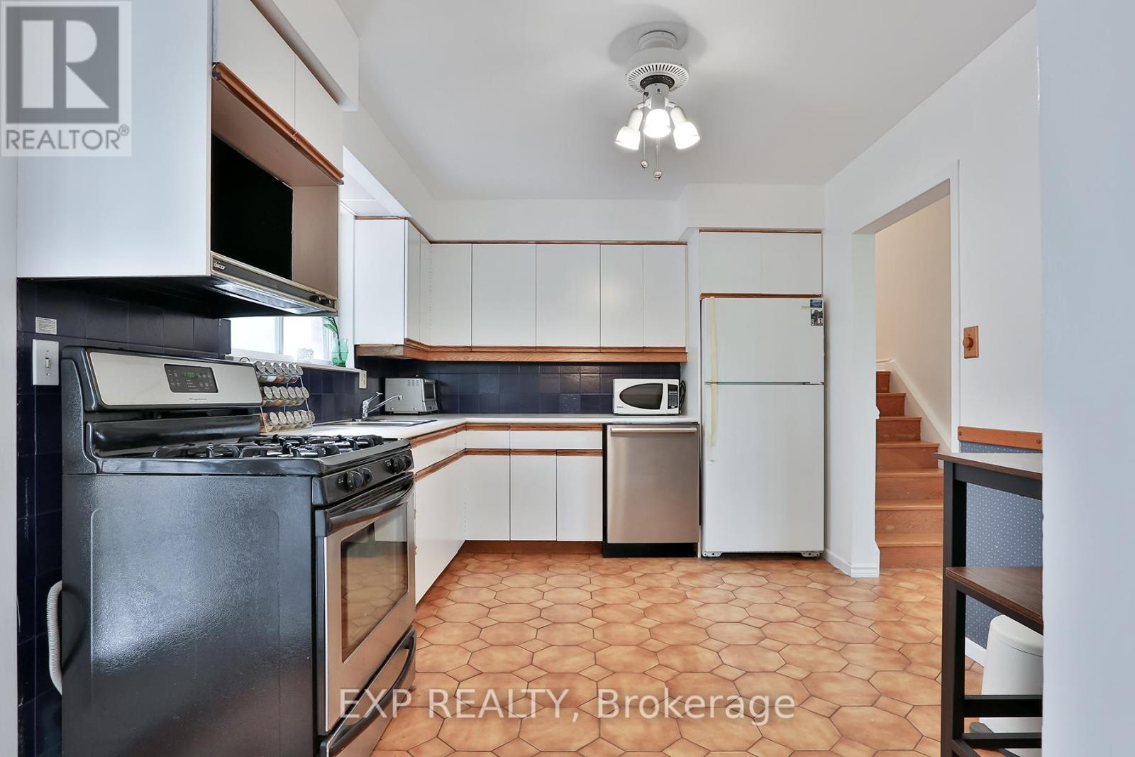 165 Carlson Drive, Newmarket, Ontario  L3Y 3H2 - Photo 20 - N12646030