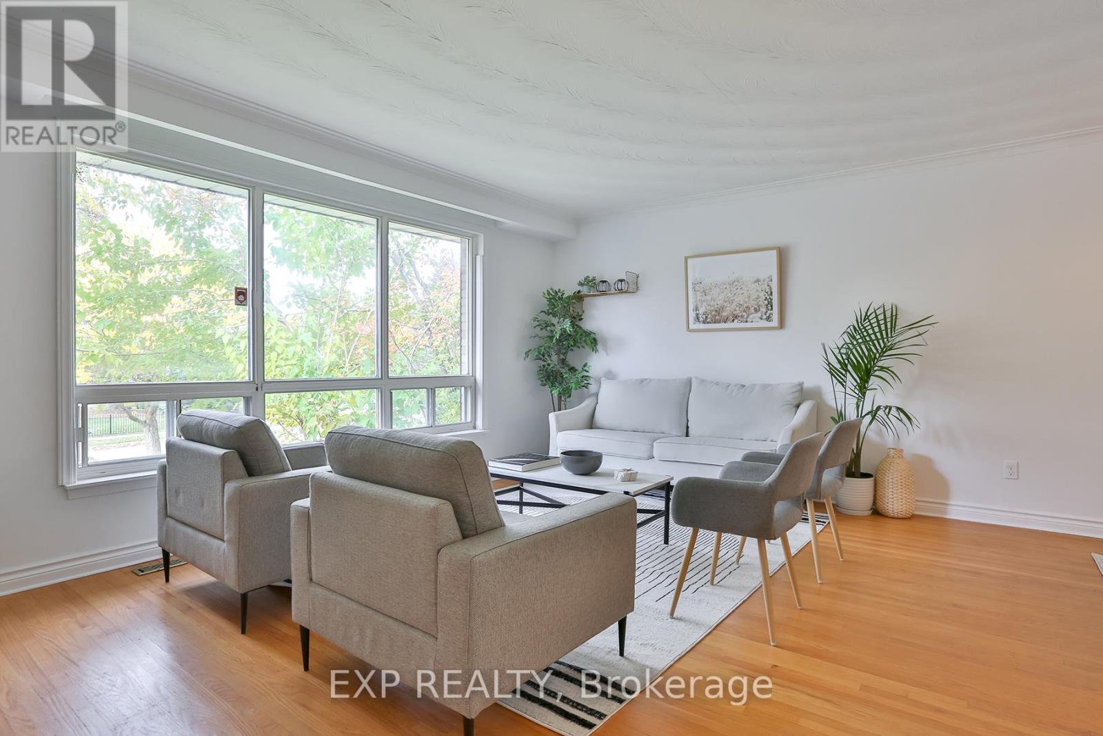 165 Carlson Drive, Newmarket, Ontario  L3Y 3H2 - Photo 15 - N12646030