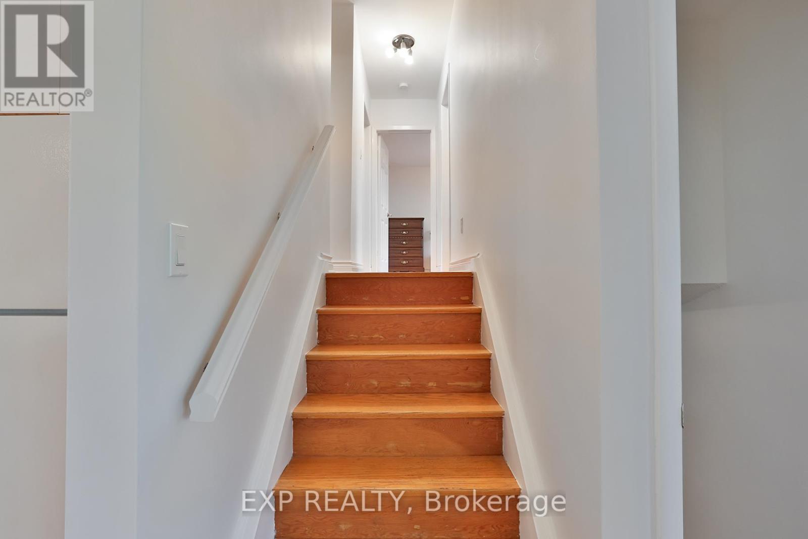 165 Carlson Drive, Newmarket, Ontario  L3Y 3H2 - Photo 24 - N12646030