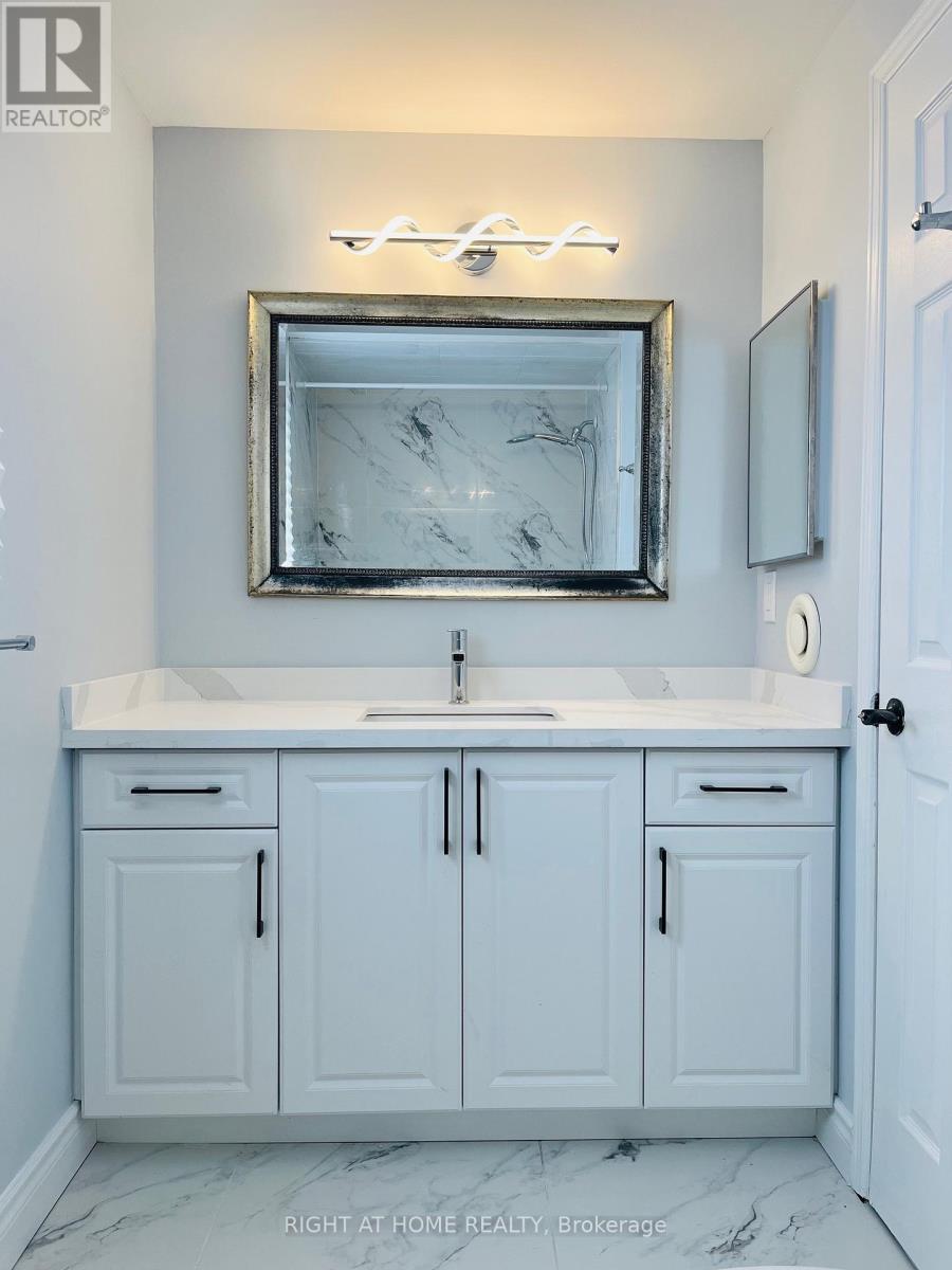 221 Hickling Trail, Barrie, Ontario  L4M 5W6 - Photo 9 - S12592102