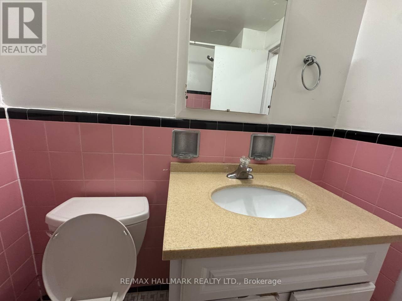 237 Pannahill Road, Toronto, Ontario  M3H 4N9 - Photo 16 - C12647328