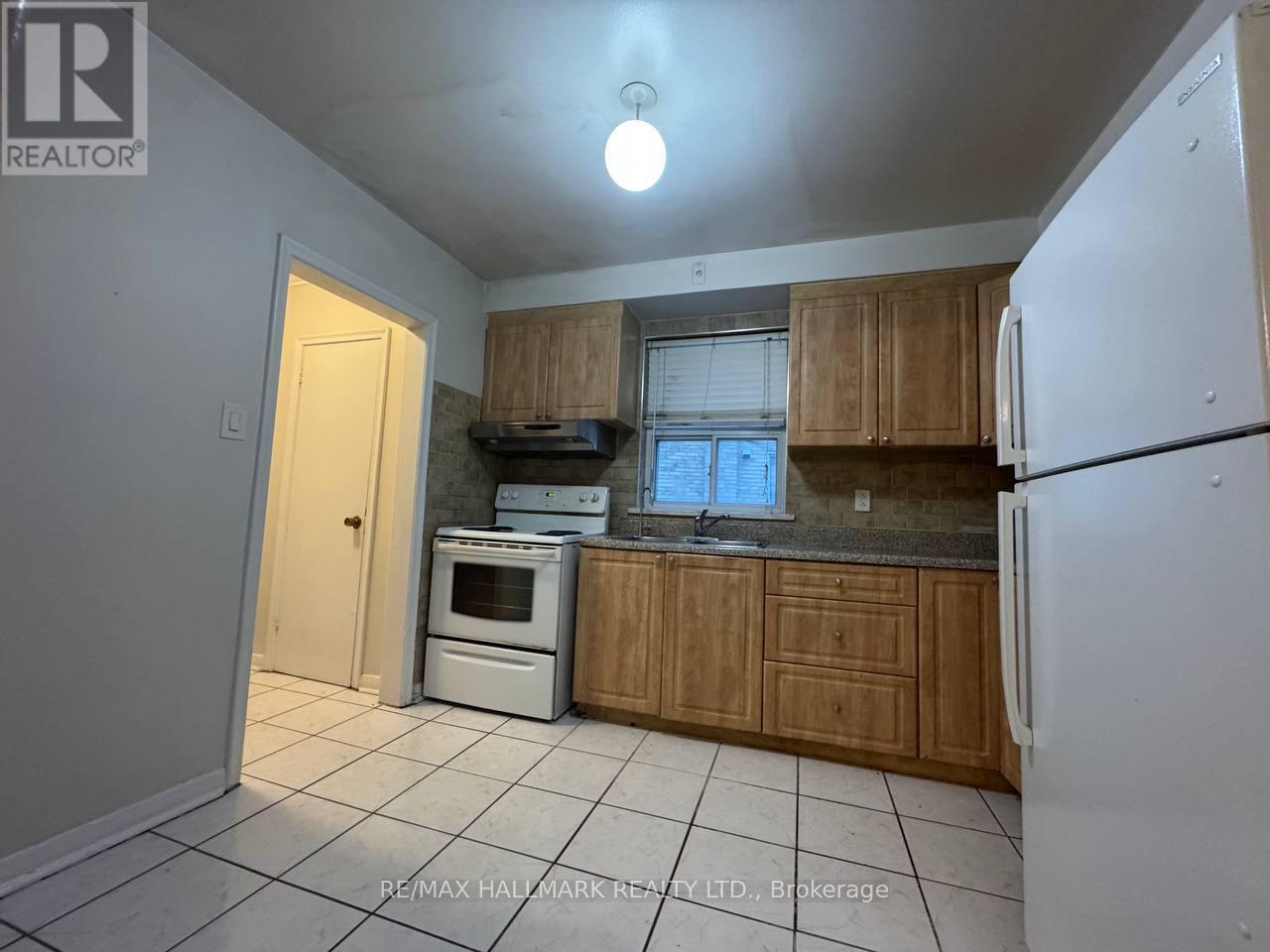 237 Pannahill Road, Toronto, Ontario  M3H 4N9 - Photo 3 - C12647328