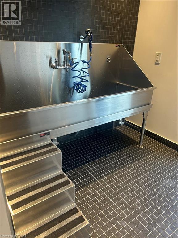 2088 James Street, Burlington, Ontario  L7R 0H2 - Photo 18 - 40794859