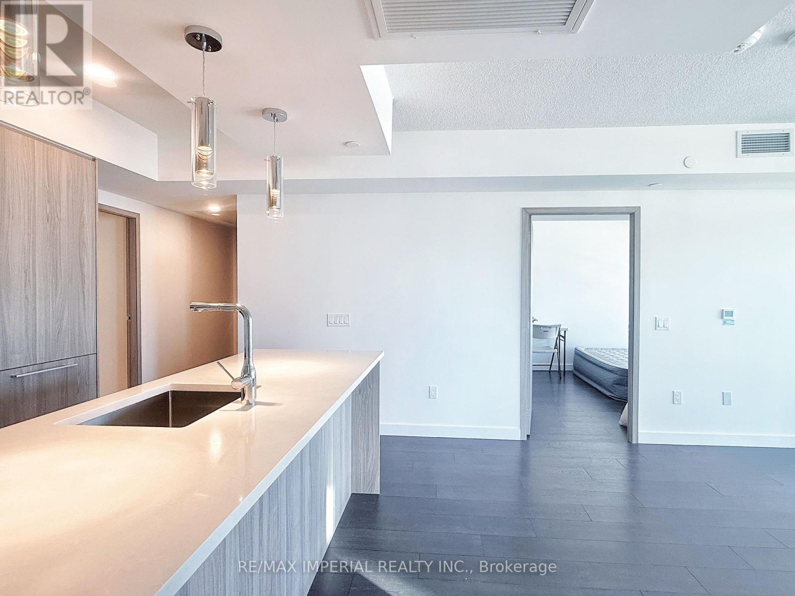 4005 - 1 Concord Cityplace Way, Toronto, Ontario  M5V 0X3 - Photo 15 - C12635608