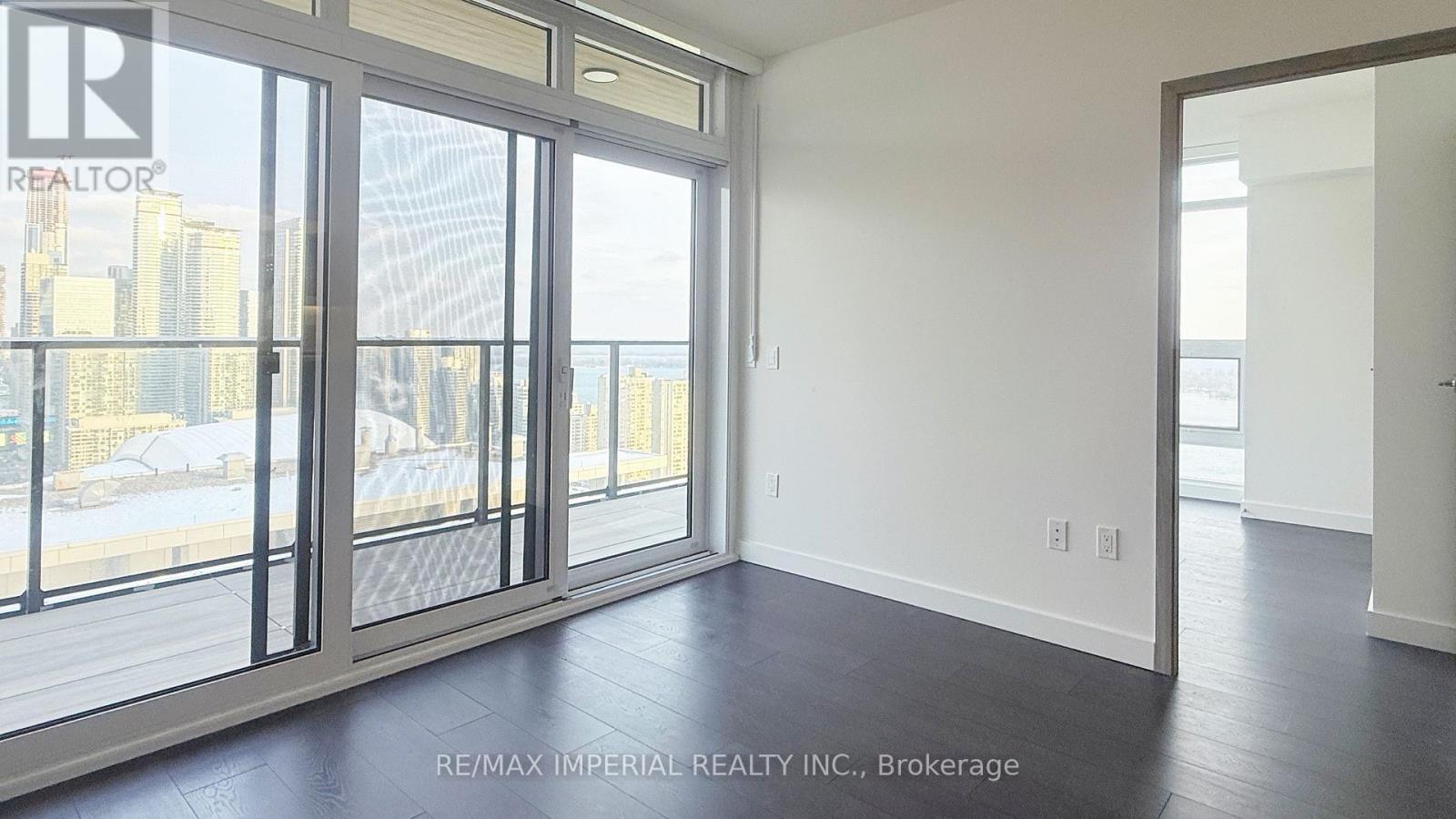 4005 - 1 Concord Cityplace Way, Toronto, Ontario  M5V 0X3 - Photo 7 - C12635608