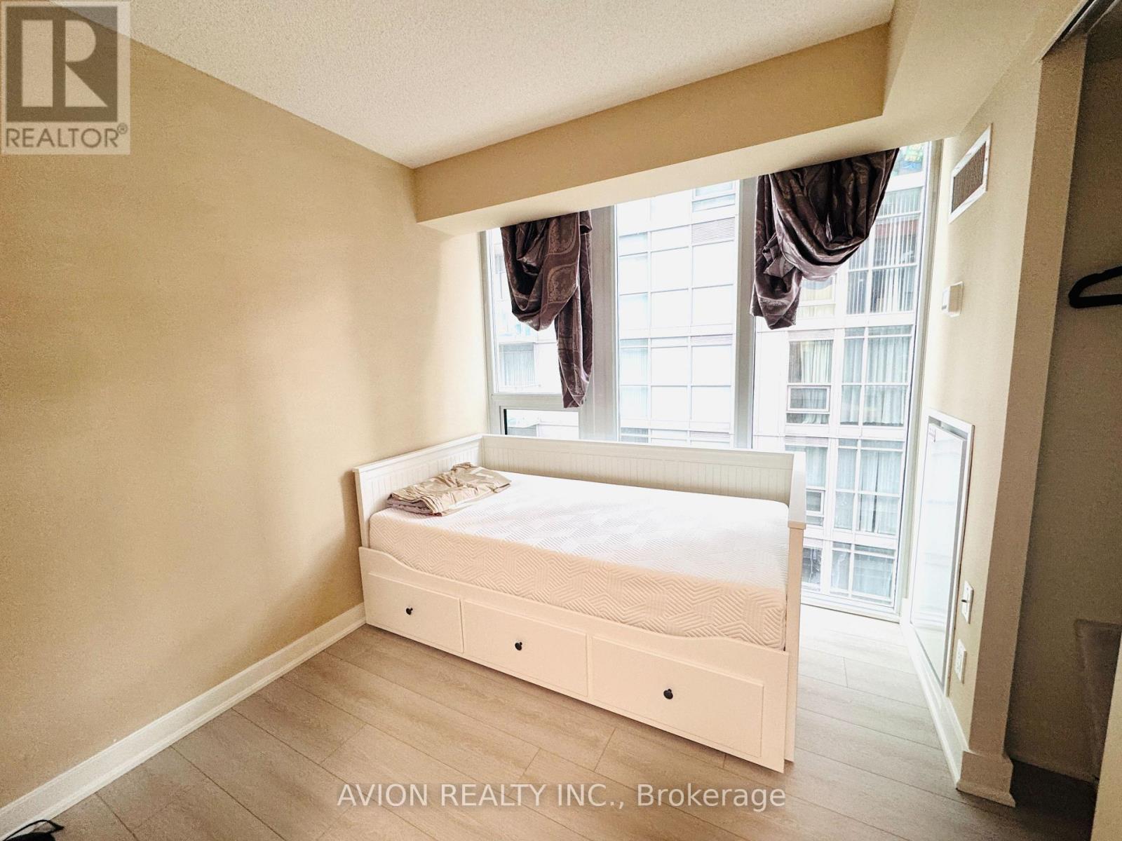 604 - 126 Simcoe Street, Toronto, Ontario  M5H 4E6 - Photo 11 - C12640062