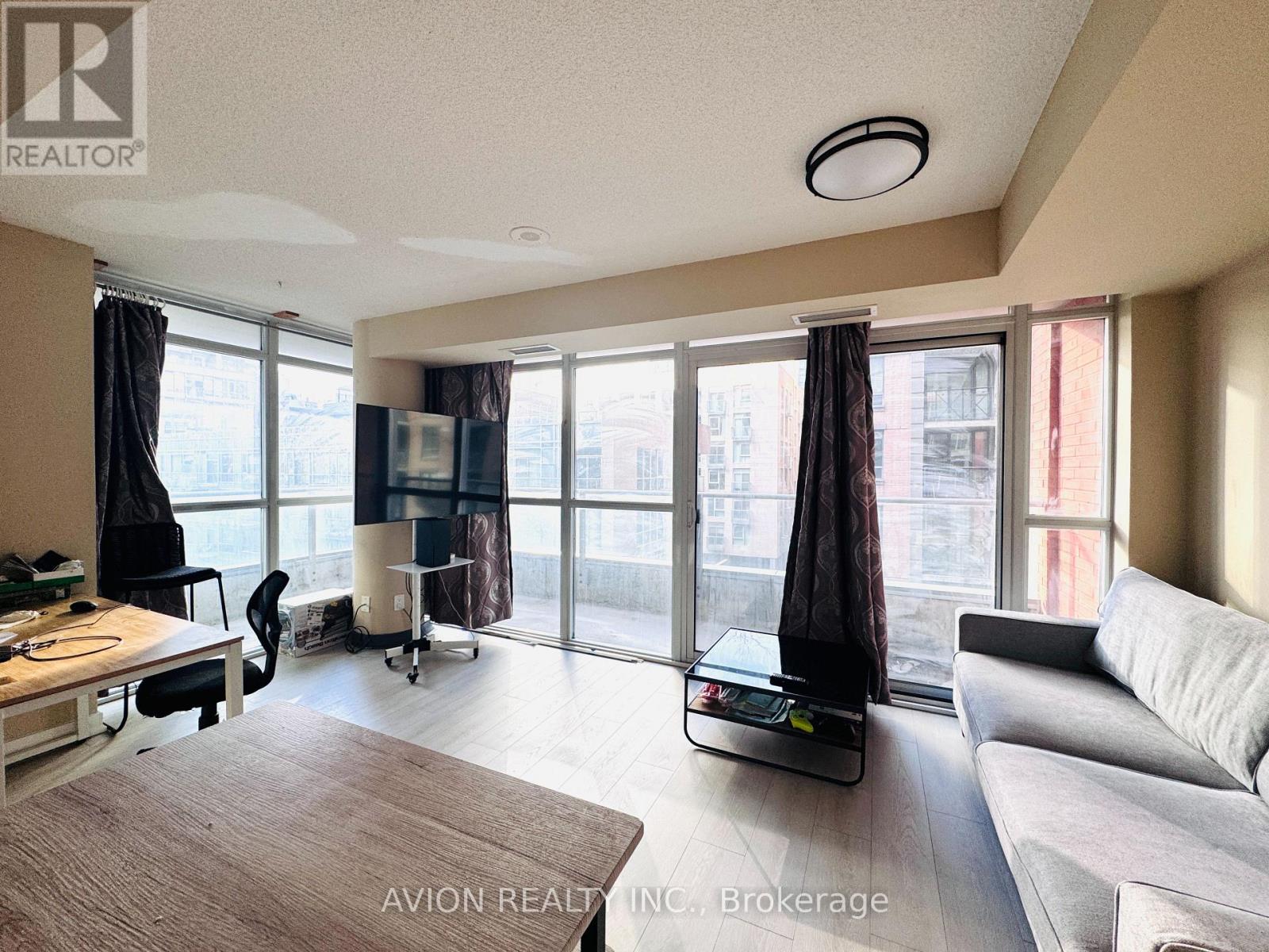 604 - 126 Simcoe Street, Toronto, Ontario  M5H 4E6 - Photo 5 - C12640062