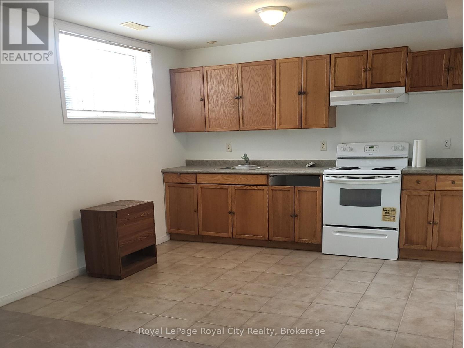 26 Howden Crescent, Guelph, Ontario  N1L 1T2 - Photo 3 - X12647324