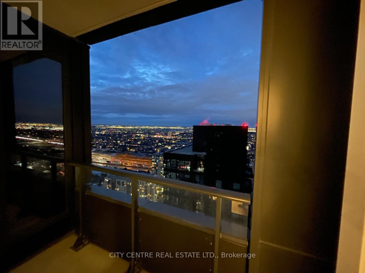 4012 - 395 Square One Drive, Mississauga, Ontario  L5B 0P6 - Photo 15 - W12647326