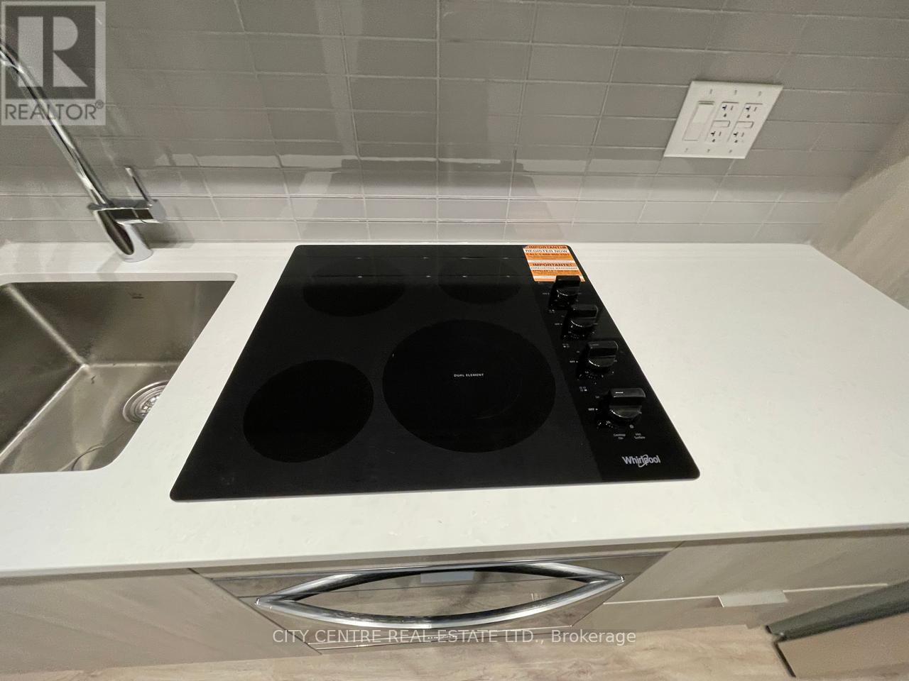 4012 - 395 Square One Drive, Mississauga, Ontario  L5B 0P6 - Photo 26 - W12647326