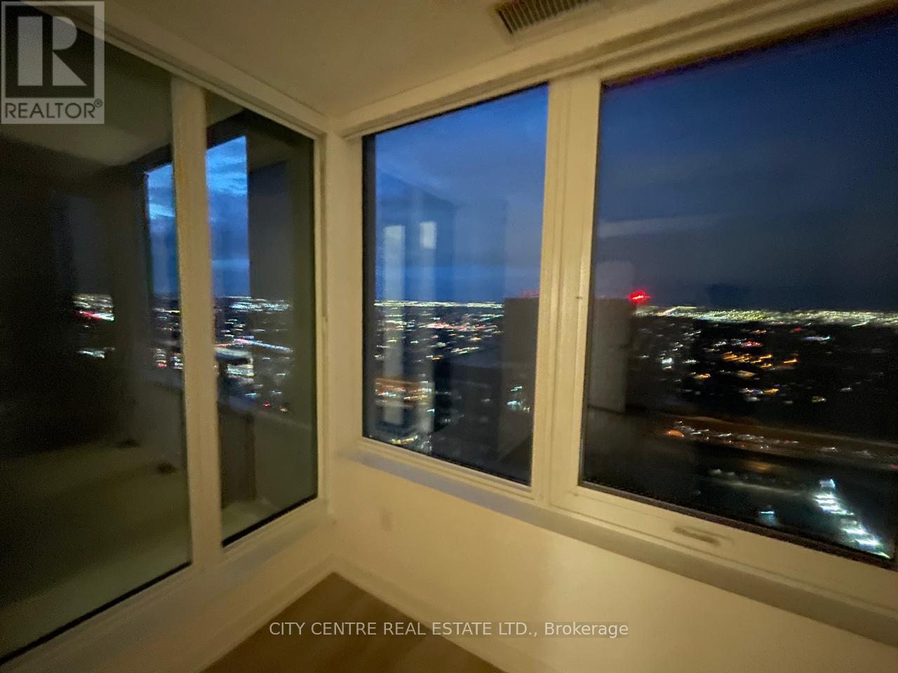 4012 - 395 Square One Drive, Mississauga, Ontario  L5B 0P6 - Photo 34 - W12647326