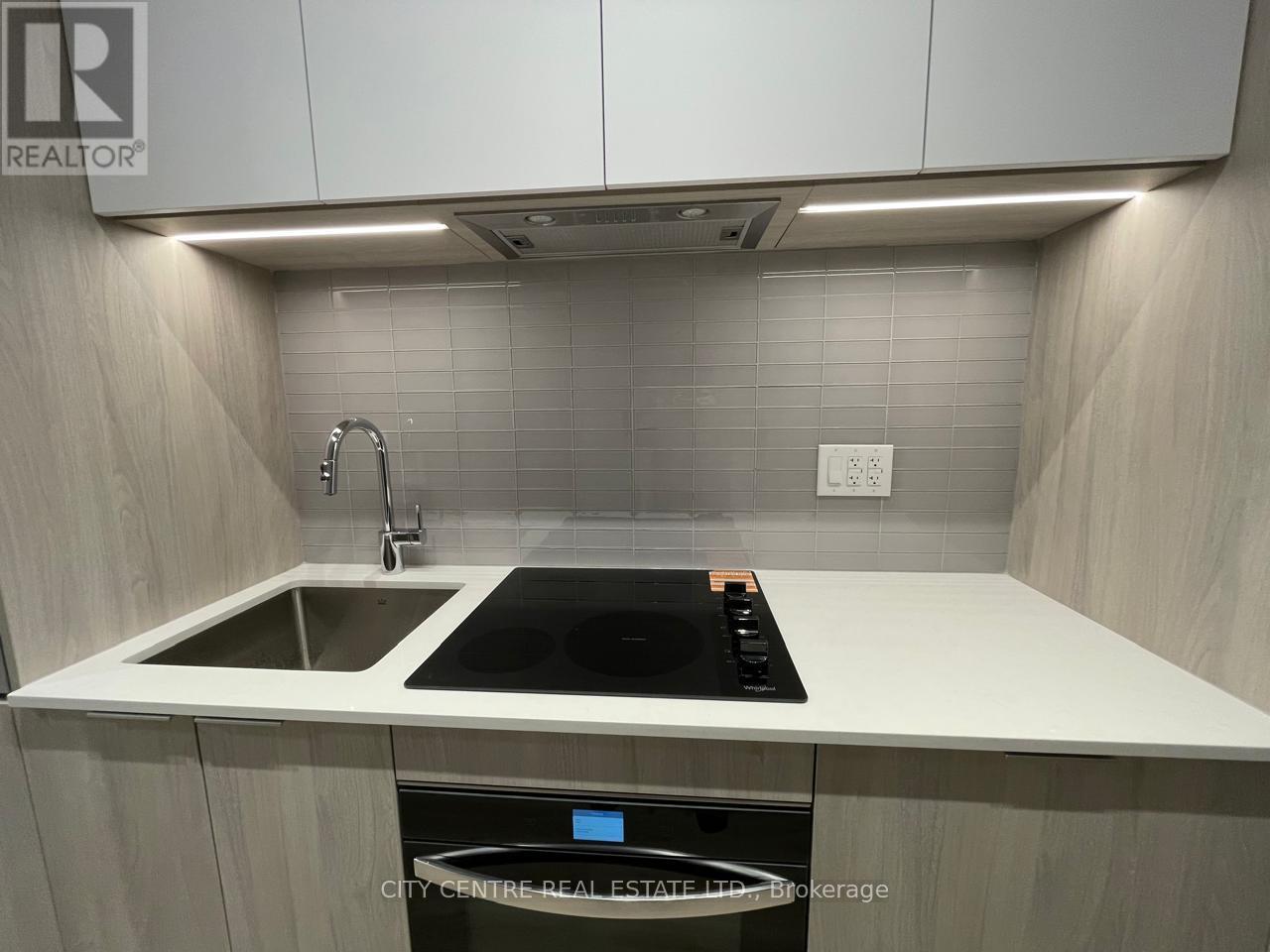 4012 - 395 Square One Drive, Mississauga, Ontario  L5B 0P6 - Photo 35 - W12647326