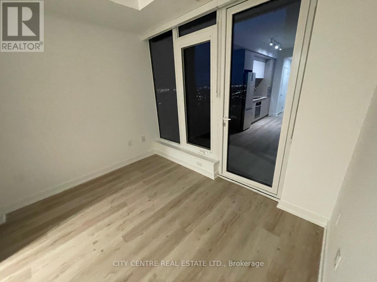 4012 - 395 Square One Drive, Mississauga, Ontario  L5B 0P6 - Photo 9 - W12647326