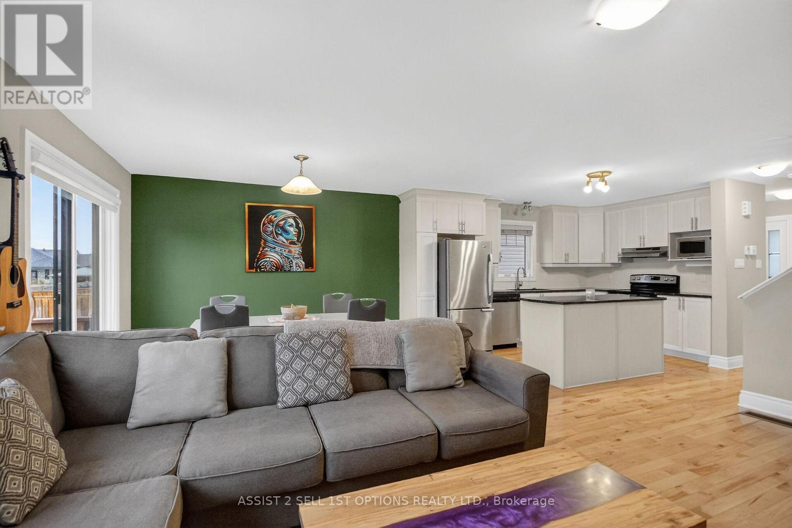 355 Twilight Avenue, Russell, Ontario  K4R 0E3 - Photo 10 - X12647336