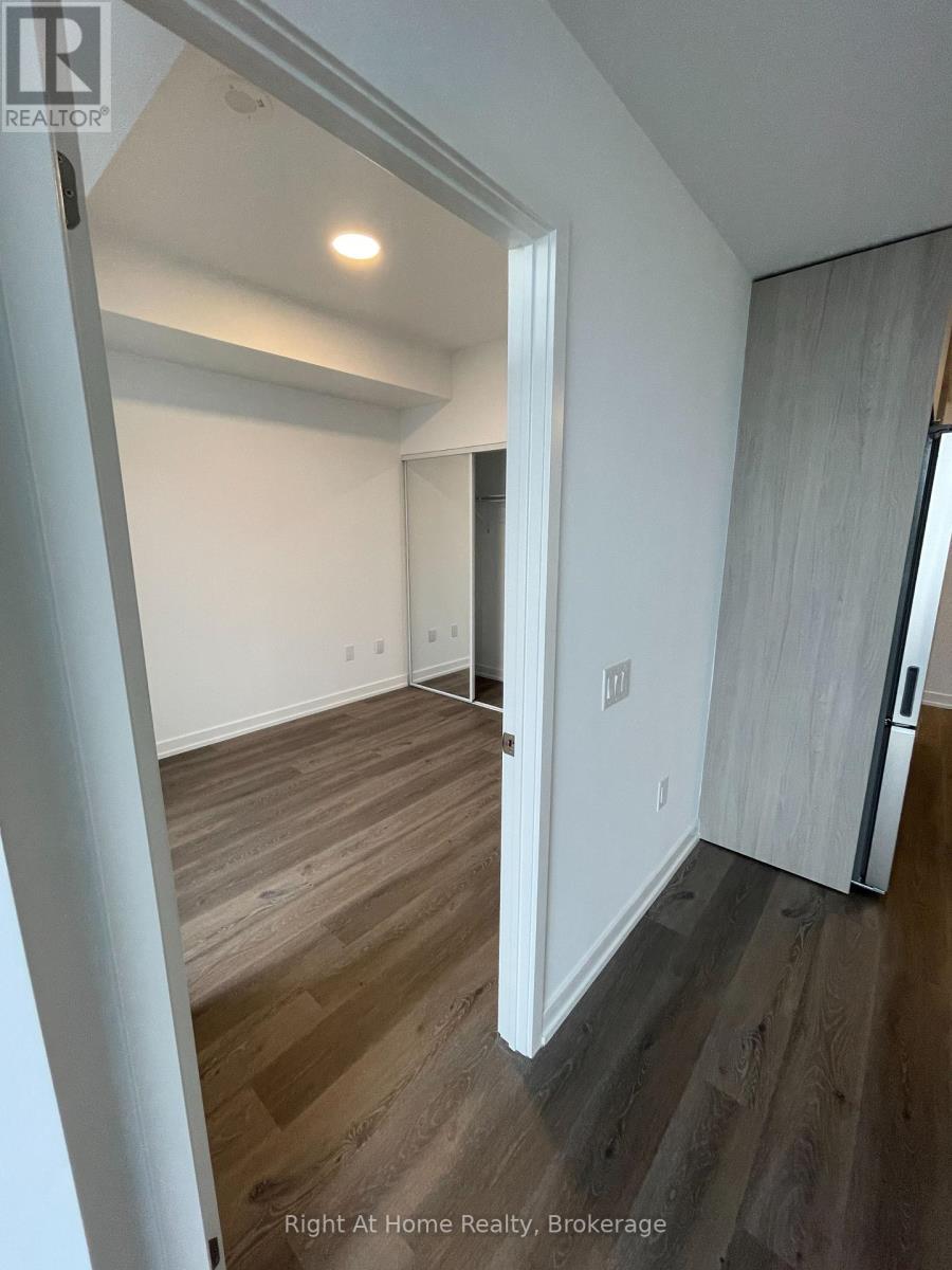 3905 - 395 Square One Drive, Mississauga, Ontario  L5B 0P6 - Photo 18 - W12647342