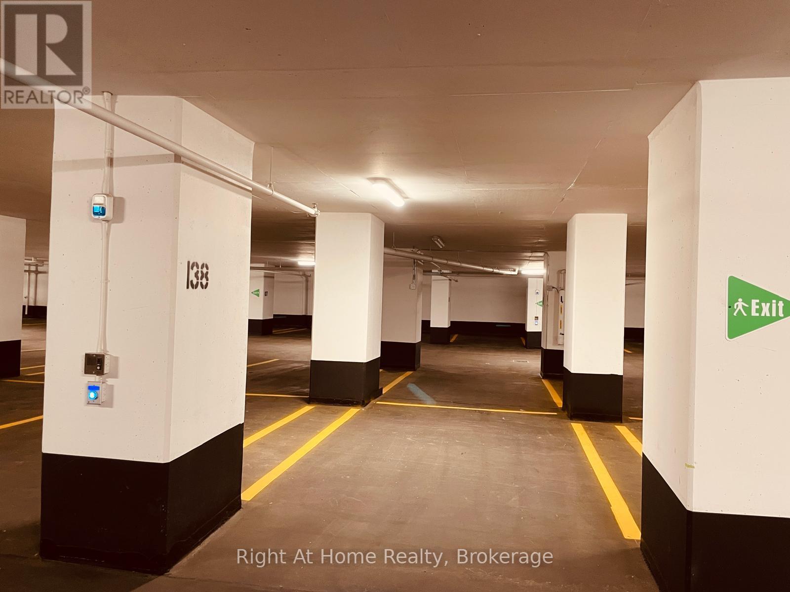 3905 - 395 Square One Drive, Mississauga, Ontario  L5B 0P6 - Photo 25 - W12647342