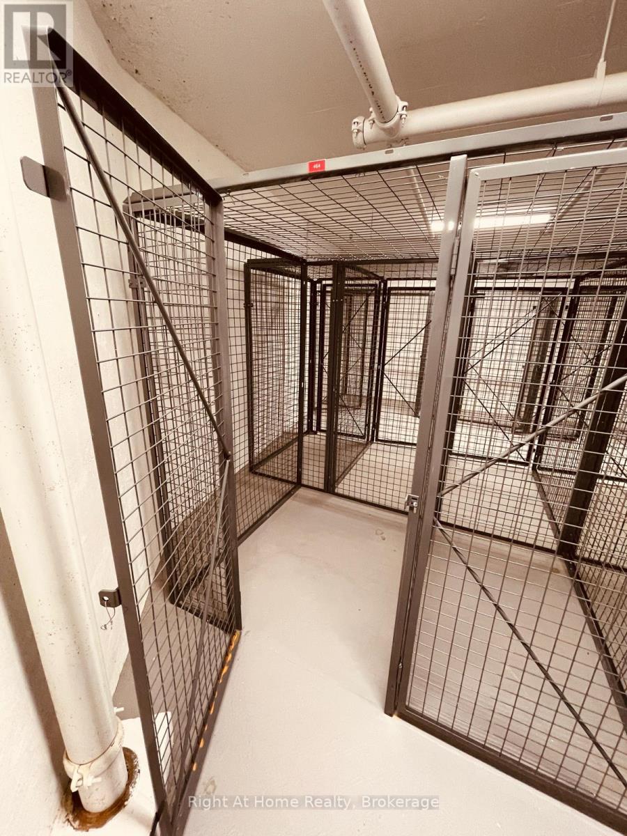 3905 - 395 Square One Drive, Mississauga, Ontario  L5B 0P6 - Photo 26 - W12647342