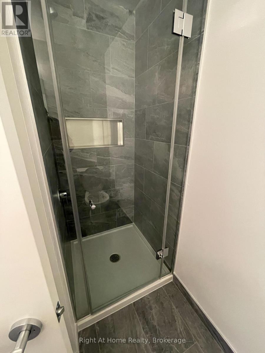 3905 - 395 Square One Drive, Mississauga, Ontario  L5B 0P6 - Photo 4 - W12647342