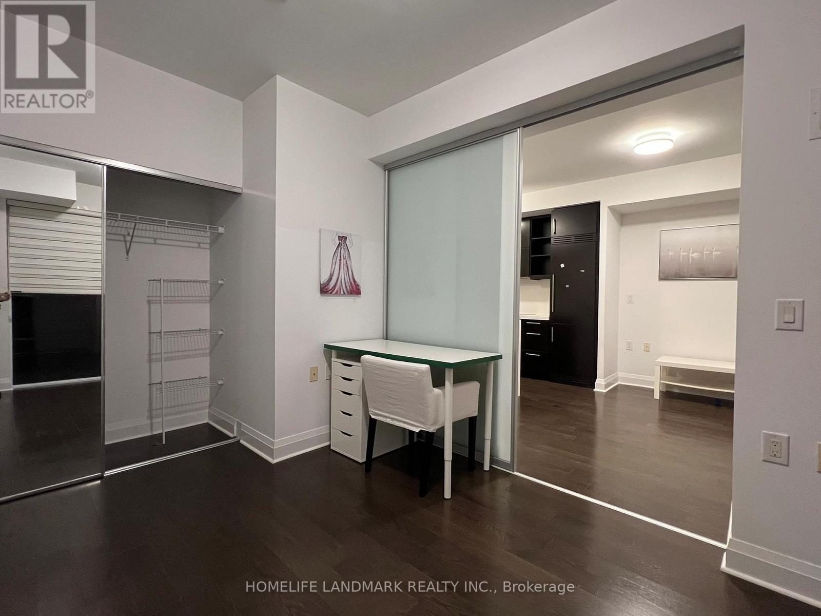 1611 - 1080 Bay Street, Toronto, Ontario  M5S 0A5 - Photo 11 - C12647340