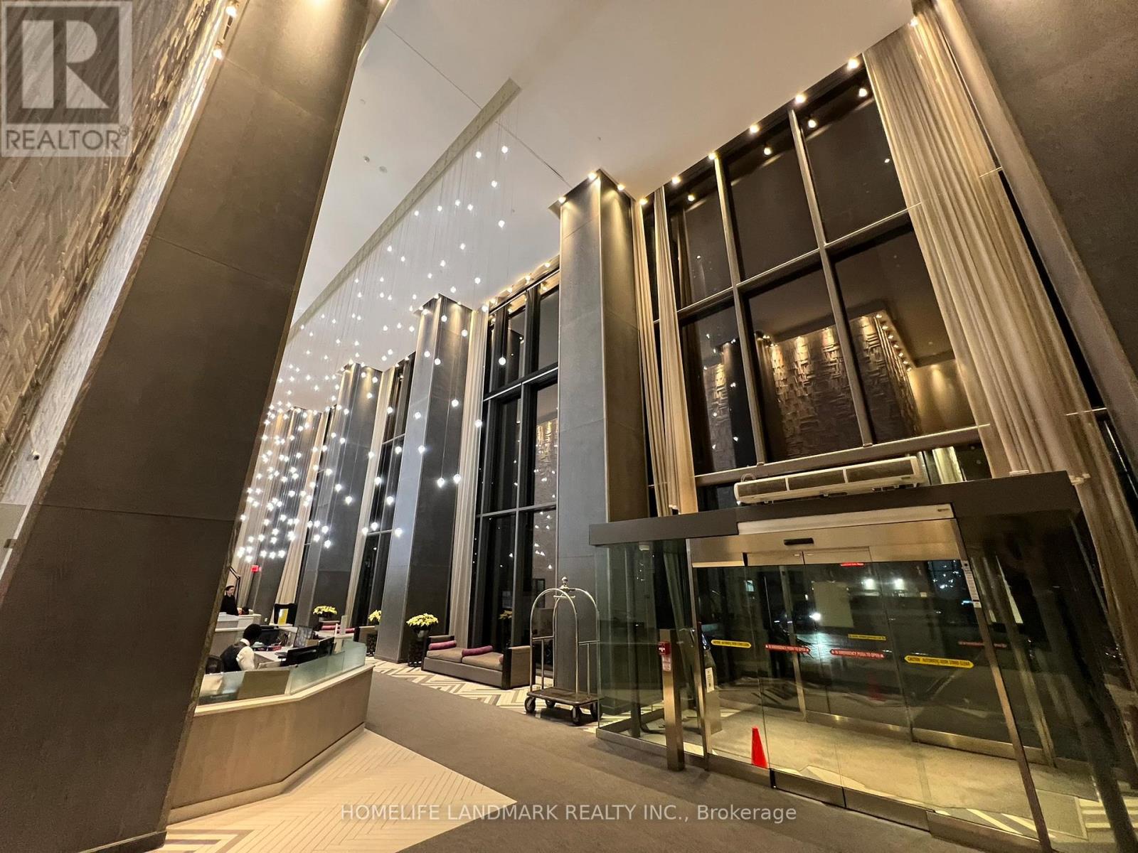 1611 - 1080 Bay Street, Toronto, Ontario  M5S 0A5 - Photo 17 - C12647340