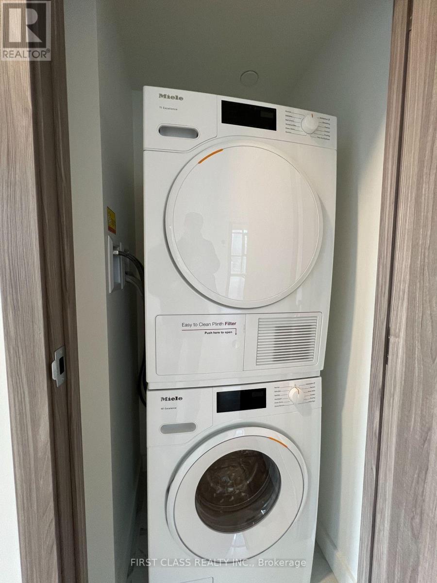 1907 - 38 Widmer Street, Toronto, Ontario  M5V 0P7 - Photo 17 - C12647350