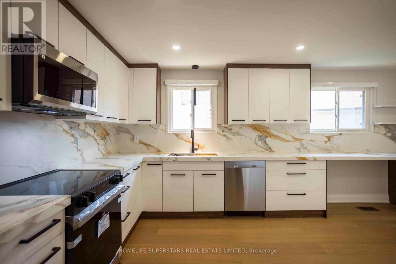 Upper - 15 Shademaster Court, Toronto, Ontario  M1B 1Y5 - Photo 5 - E12647358