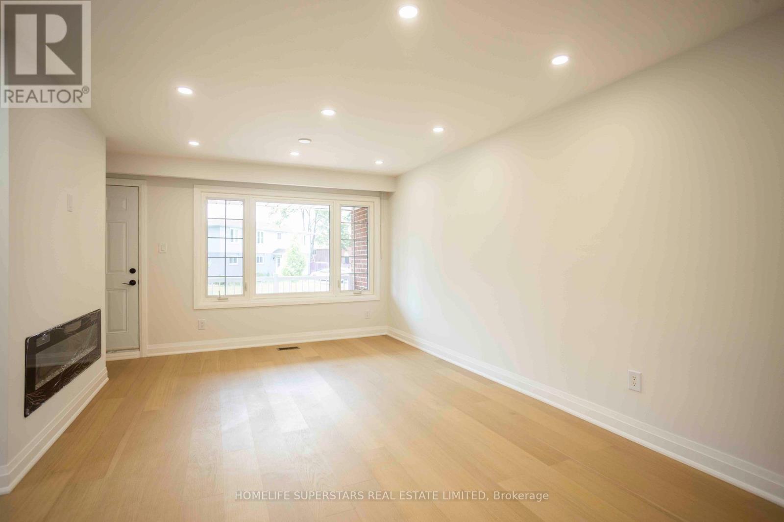 Upper - 15 Shademaster Court, Toronto, Ontario  M1B 1Y5 - Photo 8 - E12647358