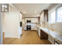 UPPER - 15 SHADEMASTER COURT, Toronto, Ontario