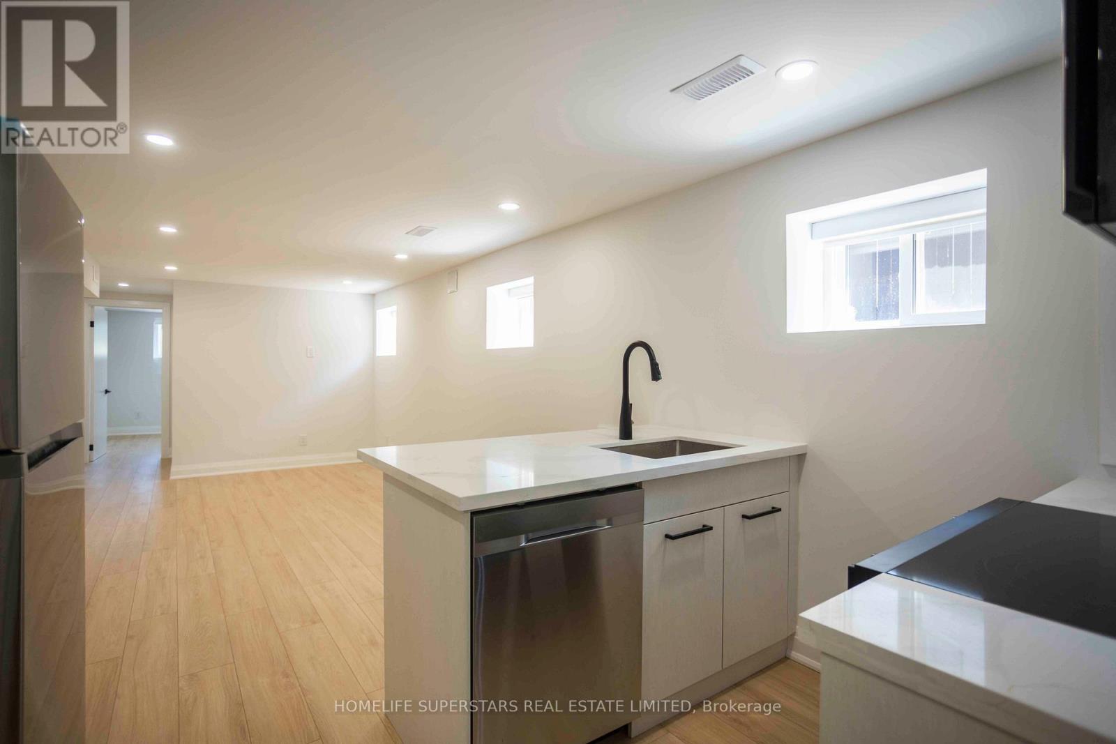 Lower - 15 Shademaster Court, Toronto, Ontario  M1B 1Y5 - Photo 3 - E12647360