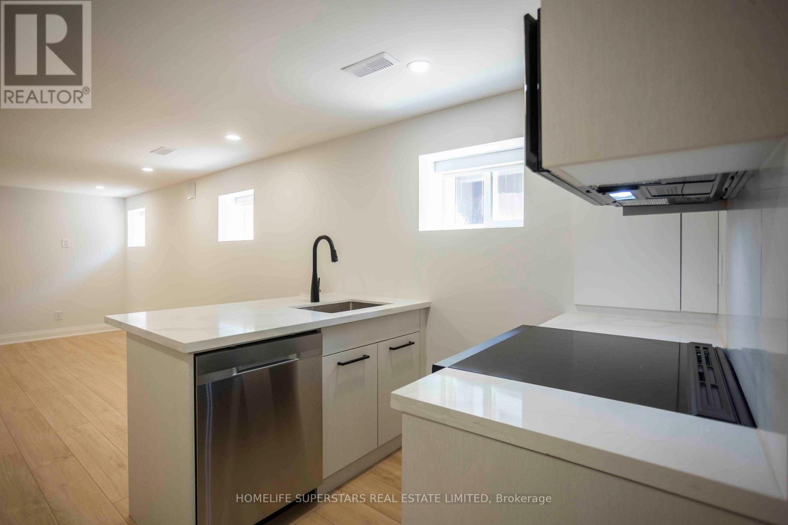 Lower - 15 Shademaster Court, Toronto, Ontario  M1B 1Y5 - Photo 4 - E12647360