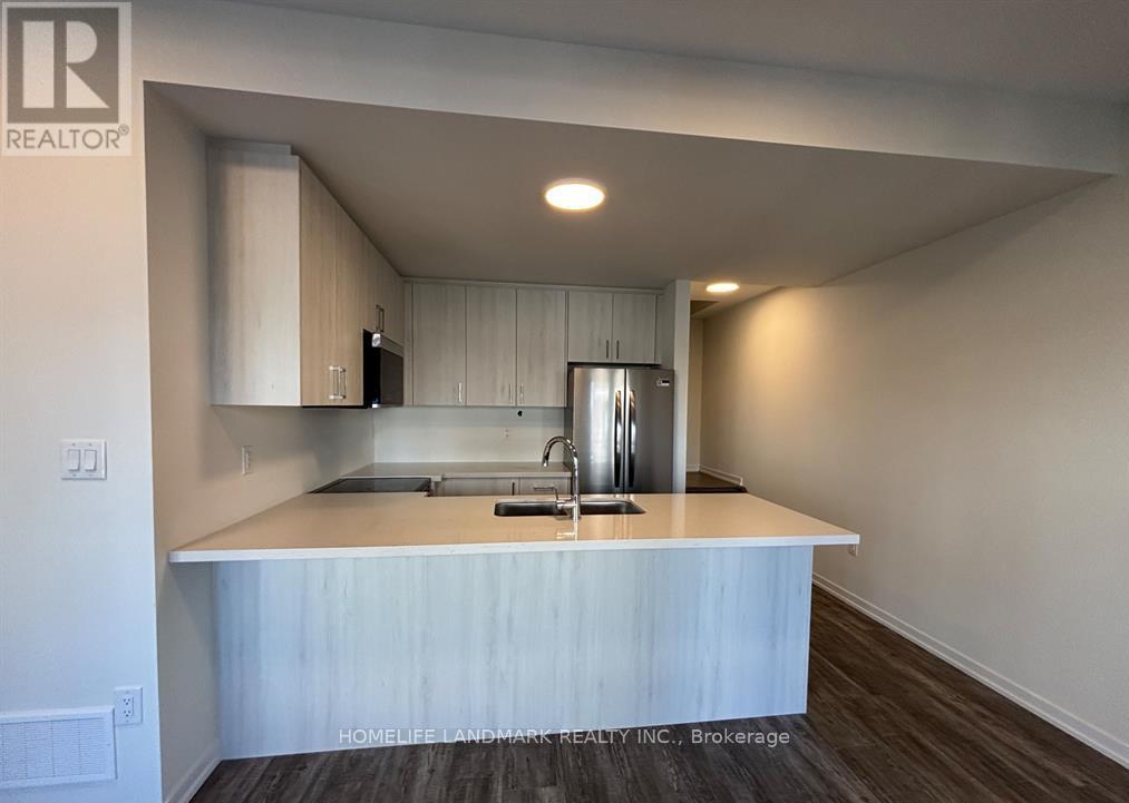 182 Matawin Lane, Richmond Hill, Ontario  L4B 3X9 - Photo 5 - N12647348