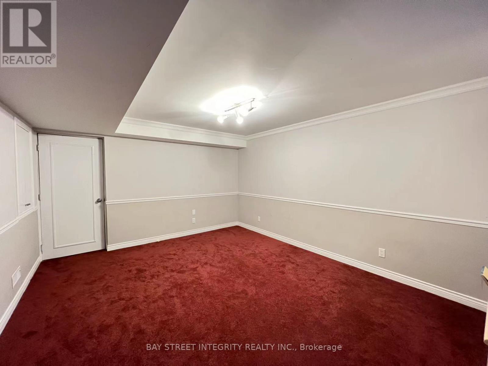 147 Nahanni Drive, Richmond Hill, Ontario  L4B 4M1 - Photo 8 - N12647354