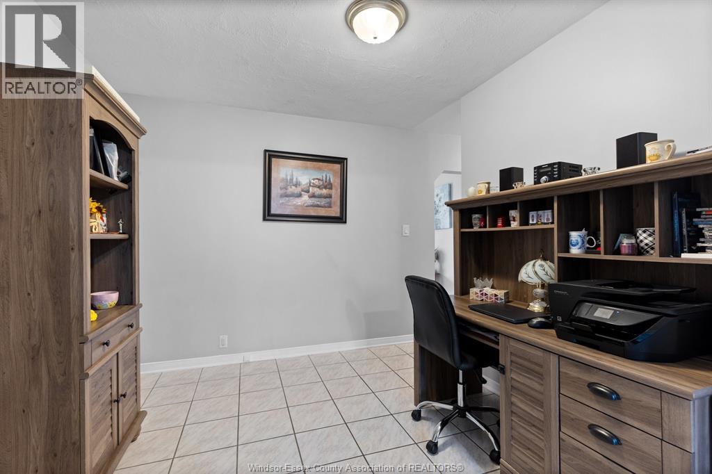 964 Parkview Avenue, Windsor, Ontario  N8S 2X4 - Photo 9 - 25030793