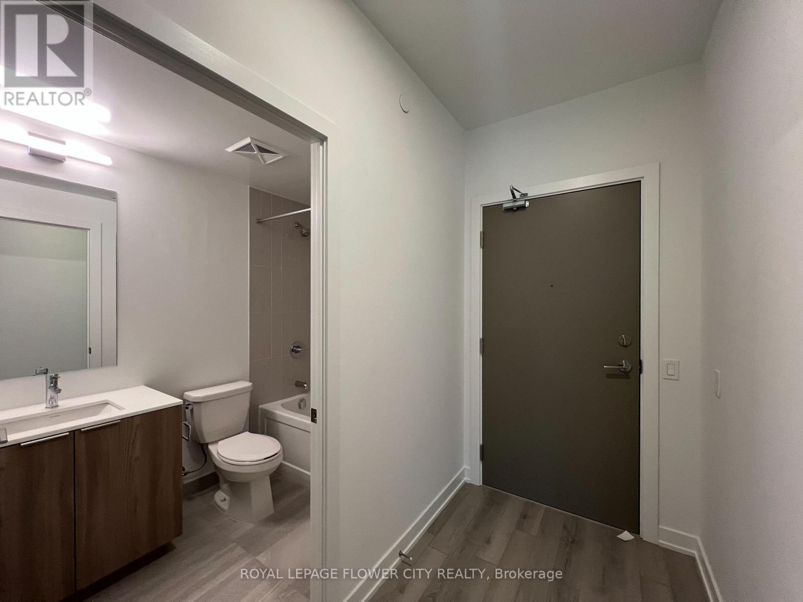 724 - 15 Skyridge Drive, Brampton, Ontario  L6P 4S3 - Photo 5 - W12646926