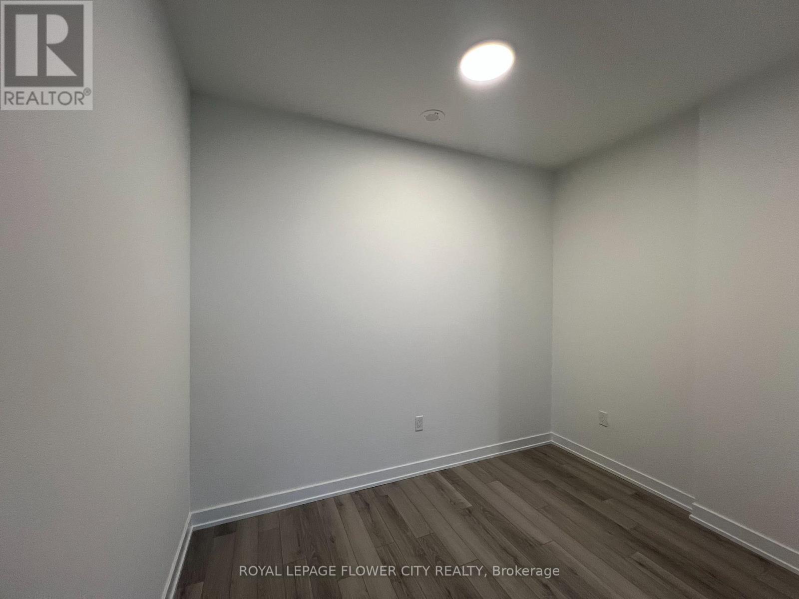 724 - 15 Skyridge Drive, Brampton, Ontario  L6P 4S3 - Photo 8 - W12646926