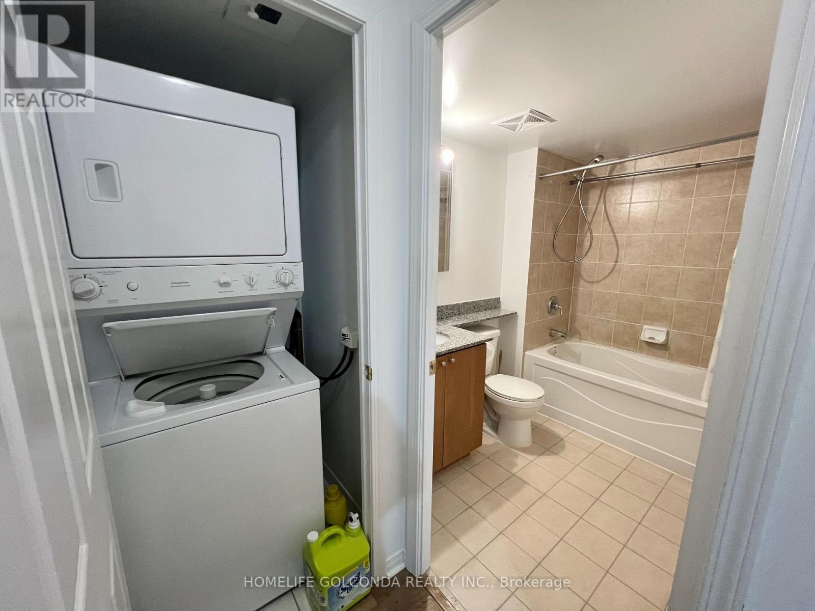 4850 Glen Erin Drive, Mississauga, Ontario  L5M 7S1 - Photo 7 - W12647356