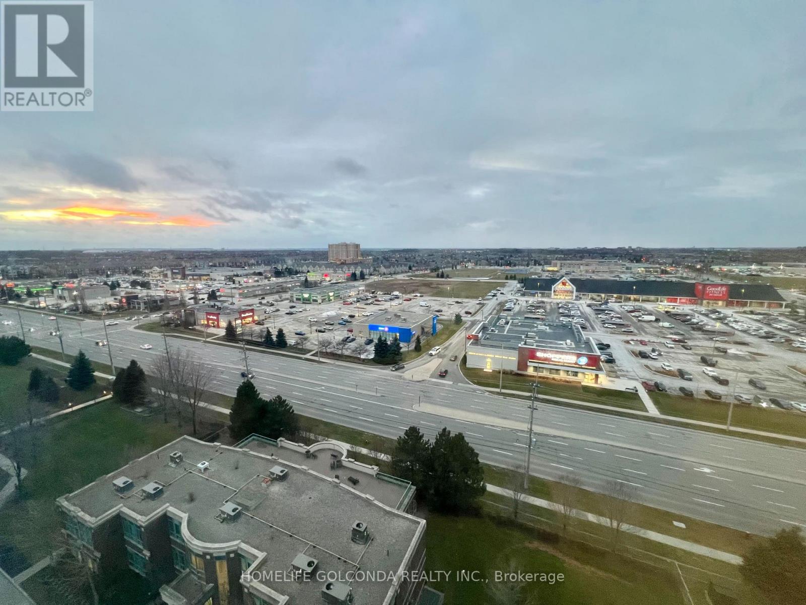 4850 Glen Erin Drive, Mississauga, Ontario  L5M 7S1 - Photo 9 - W12647356