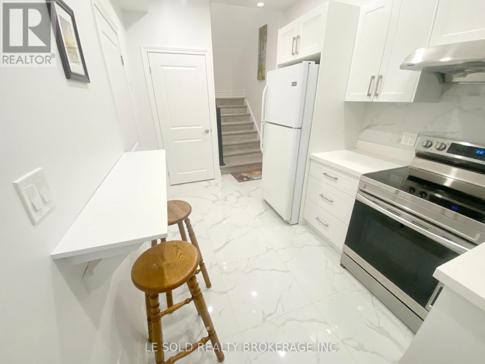 Room L101 - 81 Hallam Street, Toronto, Ontario  M6H 1W7 - Photo 3 - W12631826