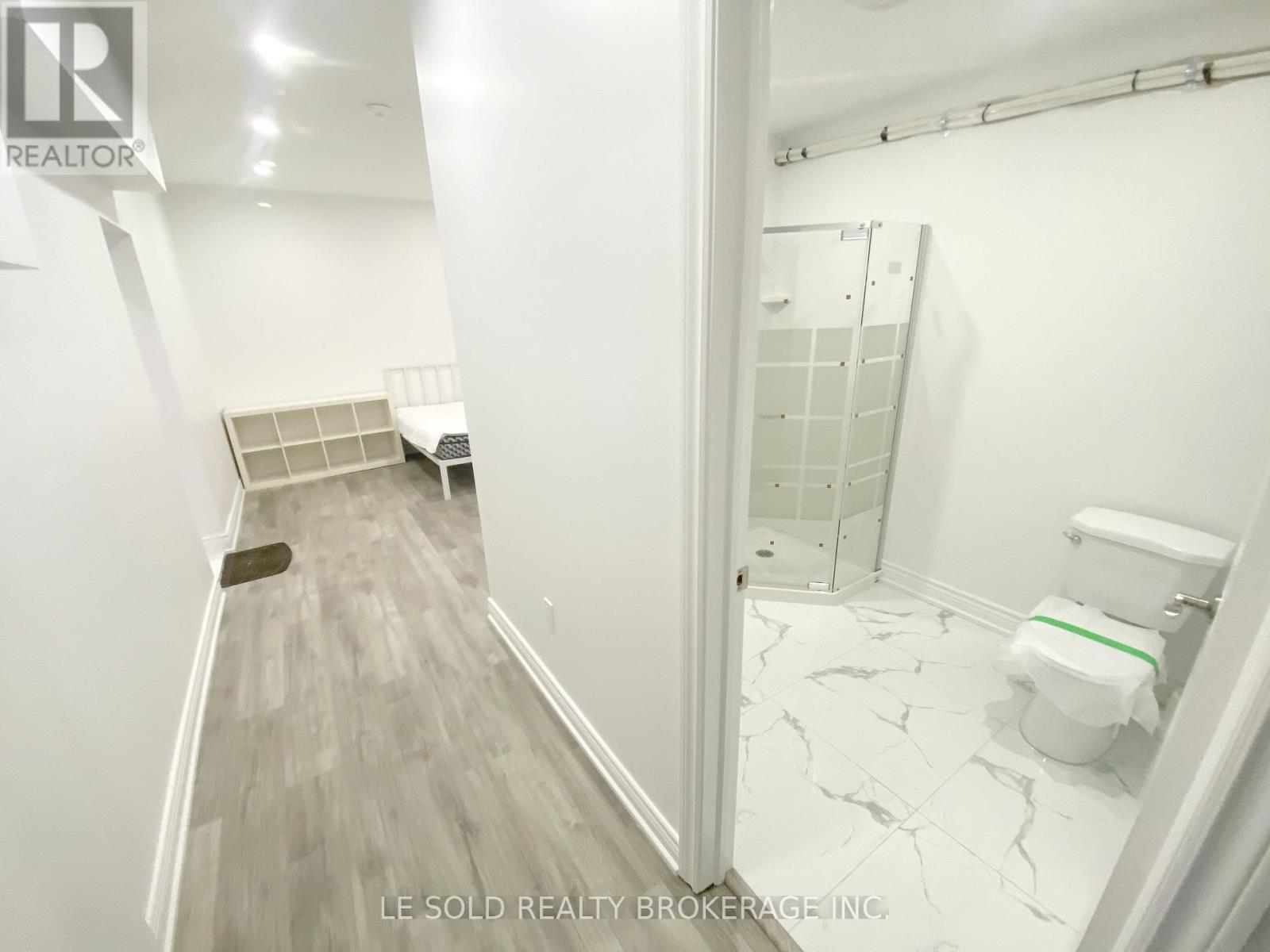 Room L101 - 81 Hallam Street, Toronto, Ontario  M6H 1W7 - Photo 10 - W12631826